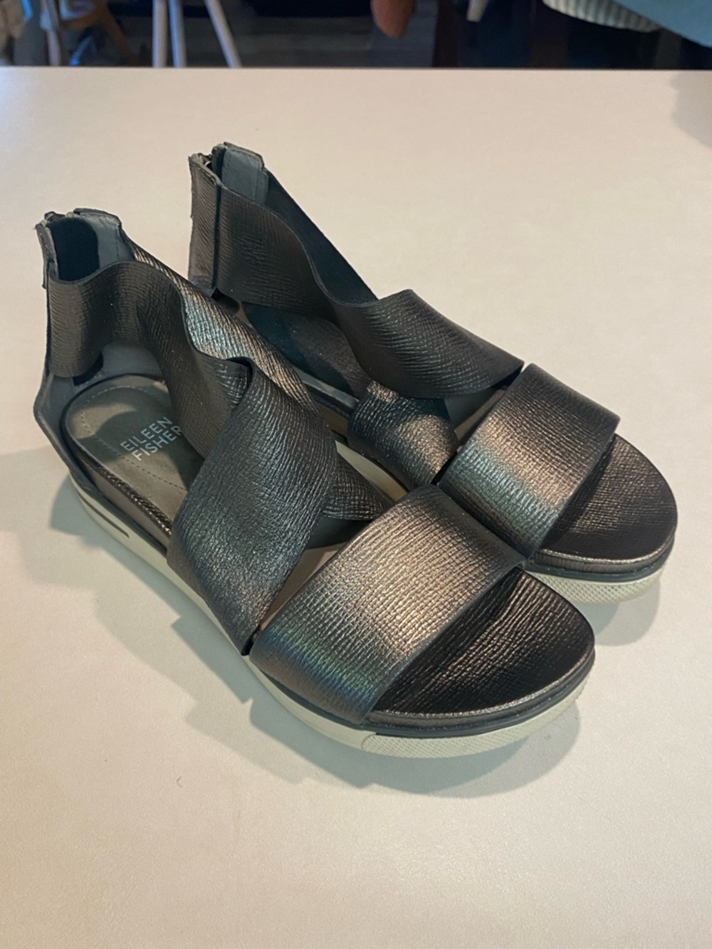 EILEEN FISHER SPORT PLATFORM SANDAL ZIP BACK METALLIC WOMENS SZ 6